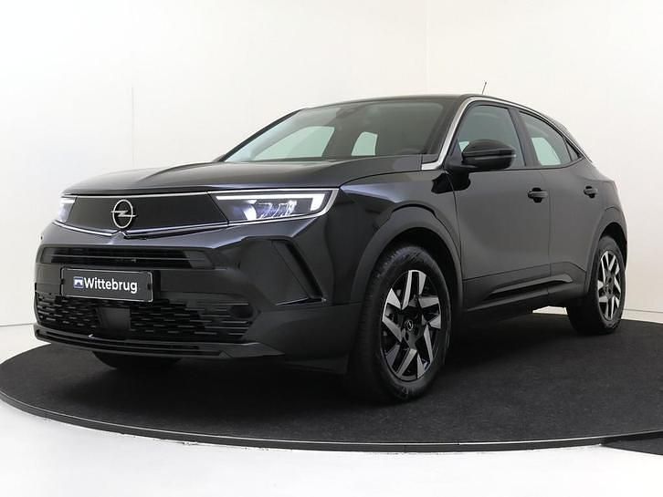 Zwart (metallic) Occasion 2023 Opel Mokka-e Elegance SUV | € 20.925 (Eerlijke prijs) - Afbeelding 1/3