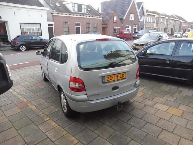 Occasion Renault Scénic Expression 107 PK (78 kW) 2002 Grijs (metallic) MPV