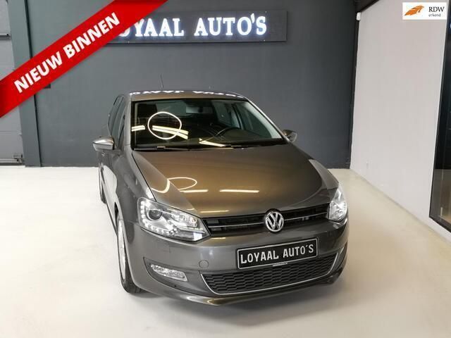 Grijs Gebruikt 2011 VW Polo Highline Hatchback | € 7.500 (Eerlijke prijs) - Afbeelding 1/4