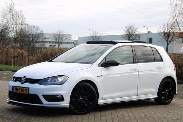 Wit Gebruikt 2015 VW Golf VII R-line Hatchback | € 13.450 (Eerlijke prijs) - Afbeelding 1/4