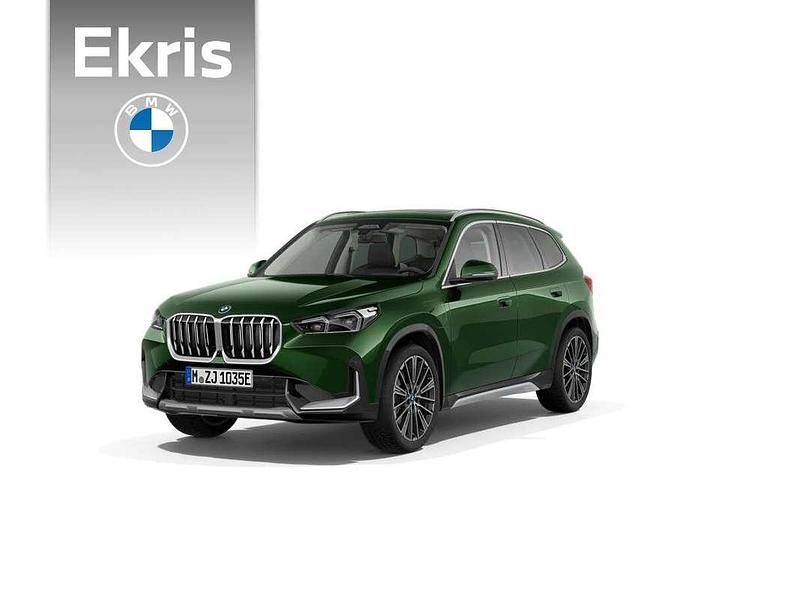 Groen, metallic lak Nieuw 2025 BMW X1 Comfort Edition SUV | € 68.453 (Eerlijke prijs) - Afbeelding 1/4