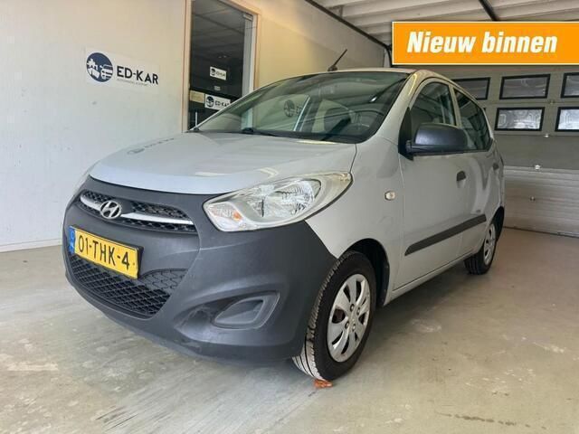 Grijs Gebruikt 2012 Hyundai i10 Pure Hatchback | € 1.995 (Eerlijke prijs) - Afbeelding 1/4
