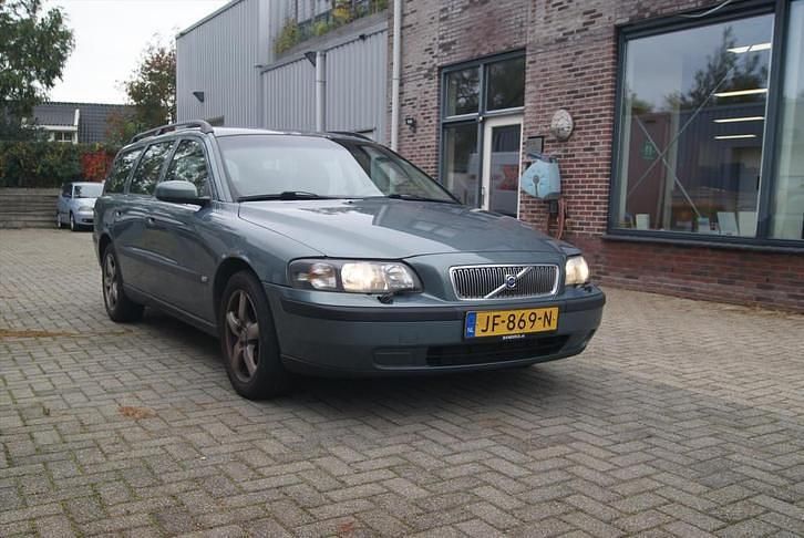 Occasion Volvo V70 140 PK (102 kW) 2004 Groen (metallic) Stationwagen