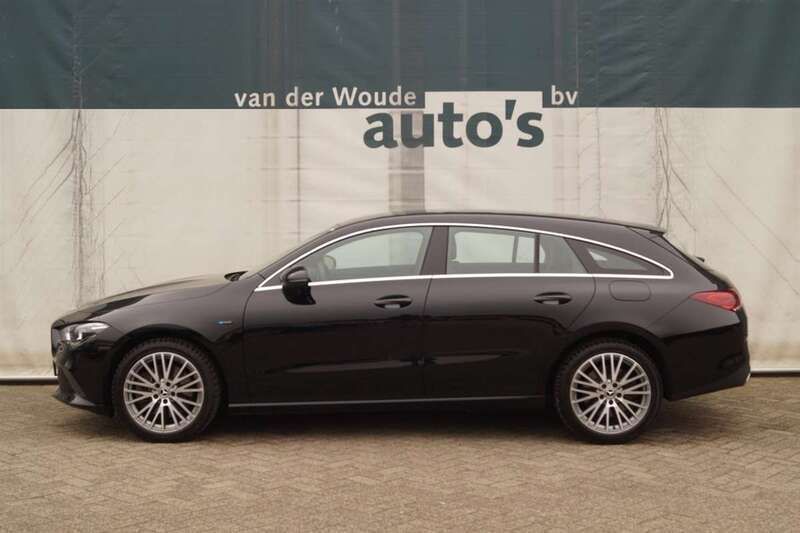 Zwart, metallic lak Gebruikt 2021 Mercedes CLA250e Shooting Brake Business Stationwagen | € 23.900 (Eerlijke prijs) - Afbeelding 1/4
