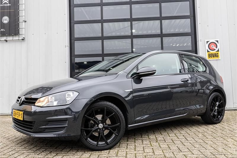 Occasion VW Golf VIII Edition 2024 Grijs Hatchback