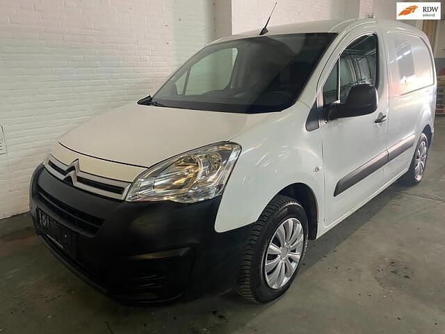 Wit Occasion 2018 Citroën Berlingo Business Class MPV | € 3.950 (Iets duurder) - Afbeelding 1/4