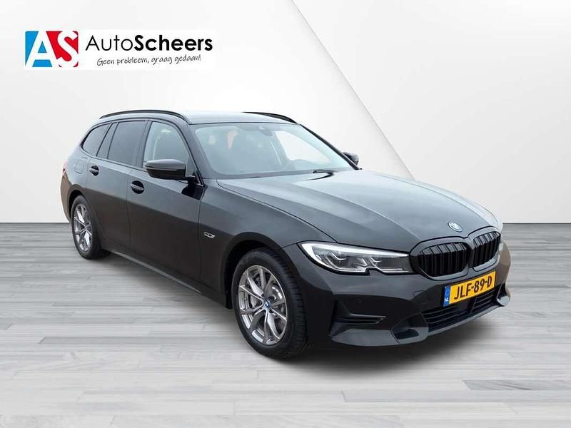 Occasion BMW 330e 184 PK (135 kW) 2022 Zwart Stationwagen