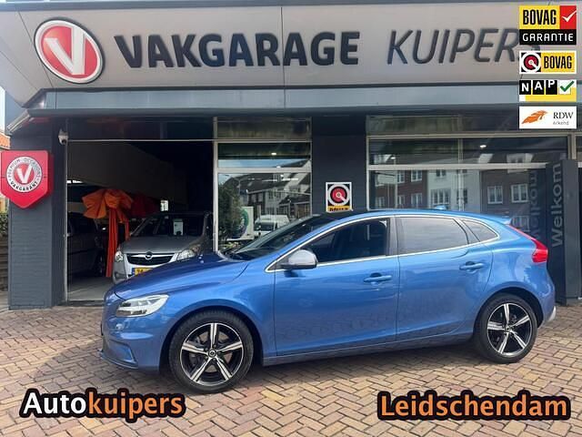 Blauw Gebruikt 2019 Volvo V40 Stationwagen | € 19.950 (Eerlijke prijs) - Afbeelding 1/4