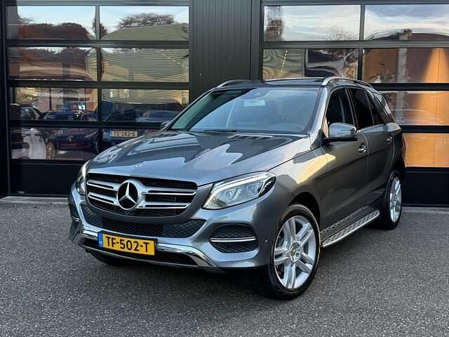 Grijs Gebruikt 2017 Mercedes GLE350 AMG SUV | € 34.999 - Afbeelding 1/4