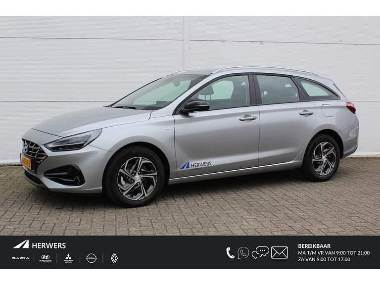 Grijs Gebruikt 2024 Hyundai i30 Stationwagen | € 22.835 (Eerlijke prijs) - Afbeelding 1/4