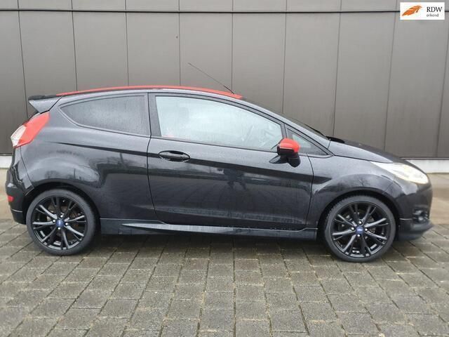 Occasion Ford Fiesta ST-Line 140 PK (102 kW) 2015 Zwart Hatchback