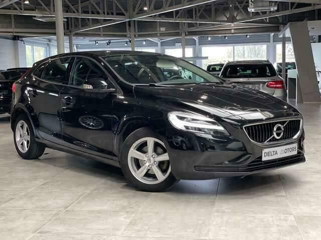 Zwart Gebruikt 2017 Volvo V40 Stationwagen | € 13.500 (Super prijs) - Afbeelding 1/4