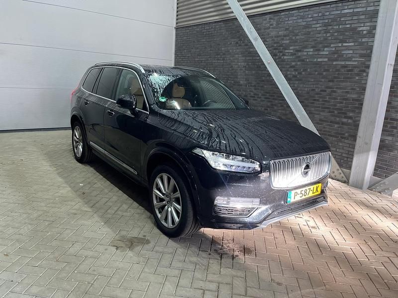Zwart Gebruikt 2017 Volvo XC90 Inscription SUV | € 32.900 (Goede deal) - Afbeelding 1/1