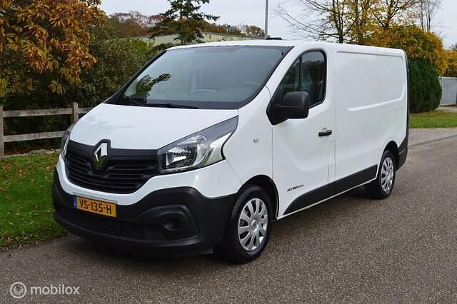 Overige Occasion 2015 Renault Trafic MPV | € 6.799 - Afbeelding 1/4