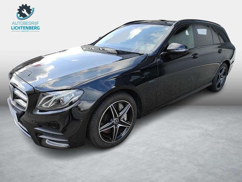 Zwart Gebruikt 2019 Mercedes E300 Business Stationwagen | € 24.950 (Goede deal) - Afbeelding 1/4
