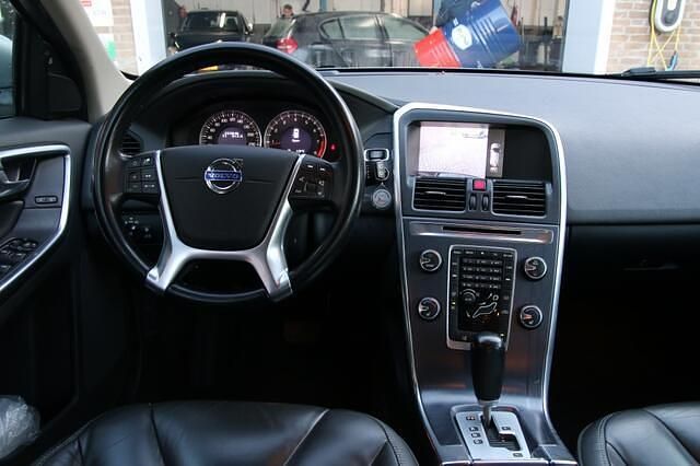 Occasion Volvo XC60 241 PK (177 kW) 2012 Grijs (metallic) SUV