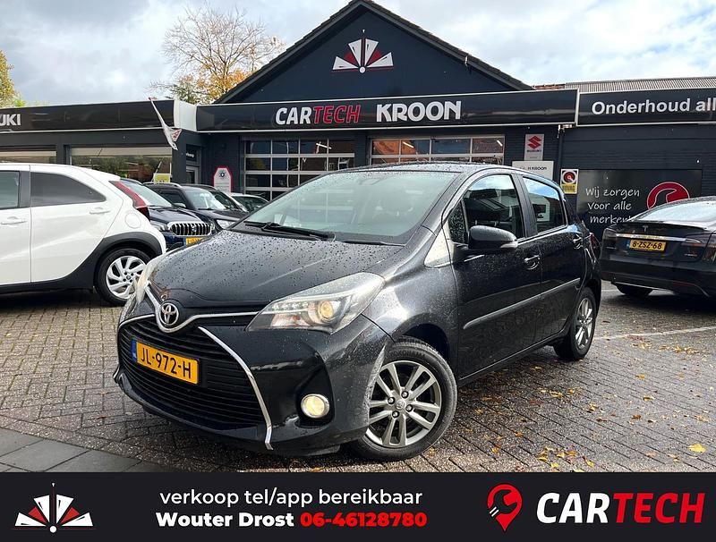 Zwart Occasion 2016 Toyota Yaris Trend Hatchback | € 12.750 (Eerlijke prijs) - Afbeelding 1/4