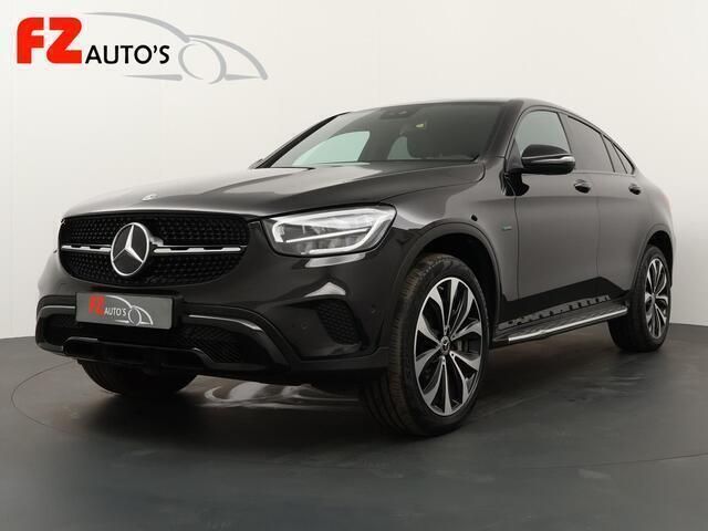 Zwart Occasion 2021 Mercedes GLC300 Premium Coupé | € 43.945 - Afbeelding 1/4