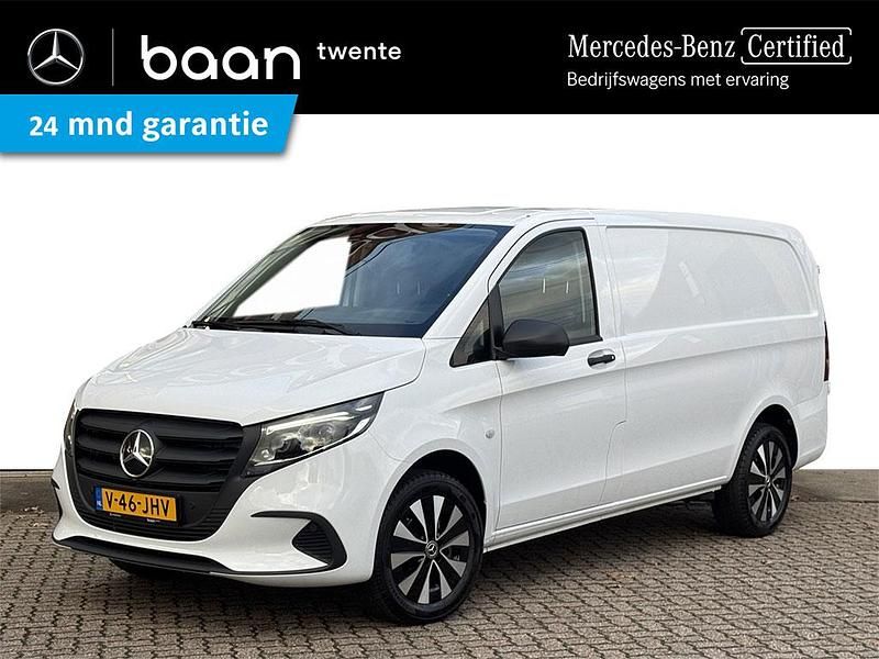 Wit Gebruikt 2024 Mercedes Vito MPV | € 49.950 - Afbeelding 1/4