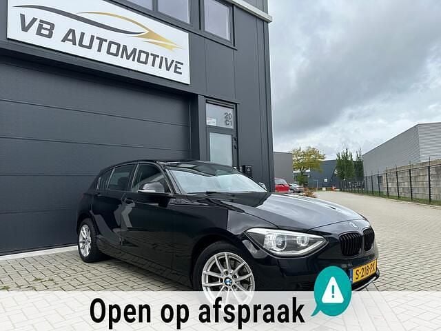 Zwart Gebruikt 2014 BMW 116 Executive Hatchback | € 8.750 (Goede deal) - Afbeelding 1/4