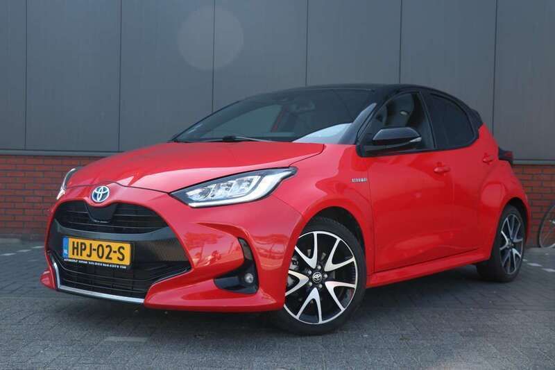 Rood Gebruikt 2020 Toyota Yaris Hybrid Edition Hatchback | € 18.950 (Goede deal) - Afbeelding 1/4