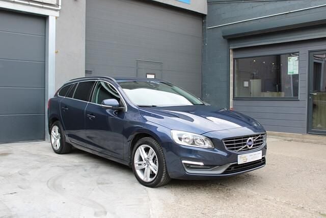 Blauw Gebruikt 2015 Volvo V60 Momentum Stationwagen | € 9.250 (Super prijs) - Afbeelding 1/4