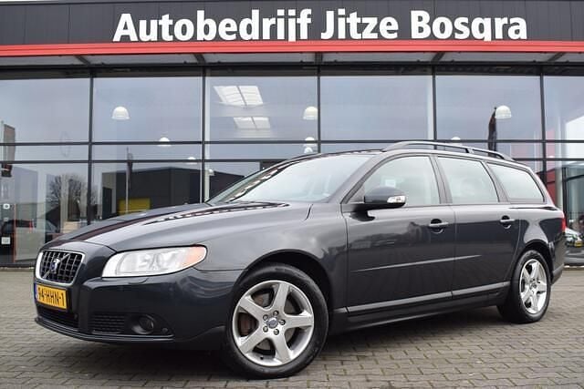 Grijs (metallic) Occasion 2008 Volvo V70 Kinetic Stationwagen | € 9.950 (Eerlijke prijs) - Afbeelding 1/4