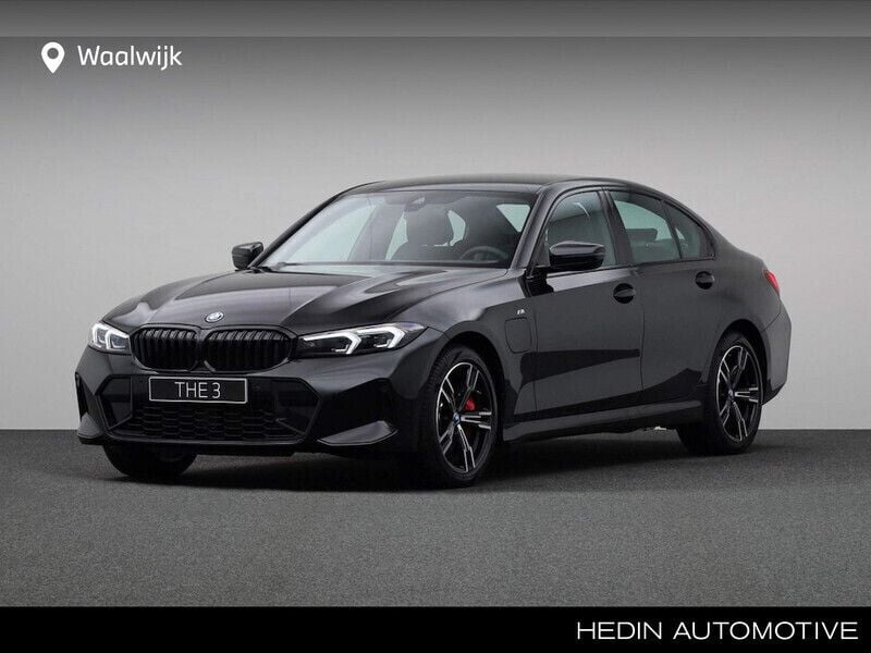 Zwart Gebruikt 2025 BMW 320e M Sport Sedan | € 45.880 (Goede deal) - Afbeelding 1/4