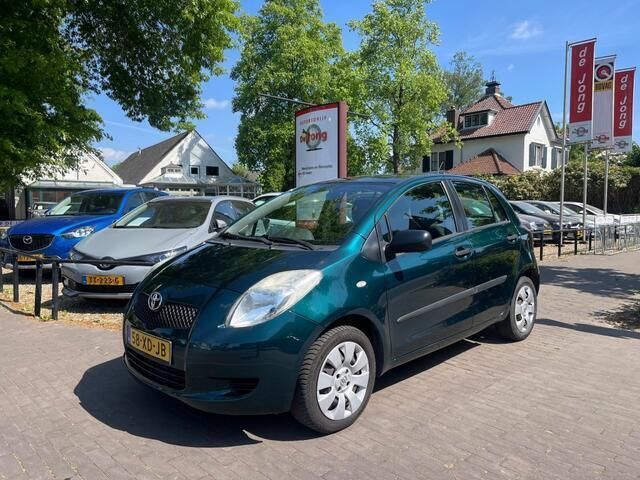 Groen Gebruikt 2007 Toyota Yaris Terra Hatchback | € 3.950 (Eerlijke prijs) - Afbeelding 1/4