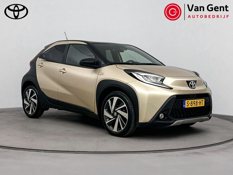 Bruin Gebruikt 2023 Toyota Aygo X Envy SUV | € 19.499 - Afbeelding 1/4