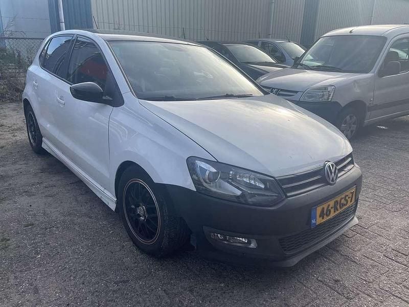 Gebruikt 2011 VW Polo Sedan | € 1.350 (Super prijs) - Afbeelding 1/4