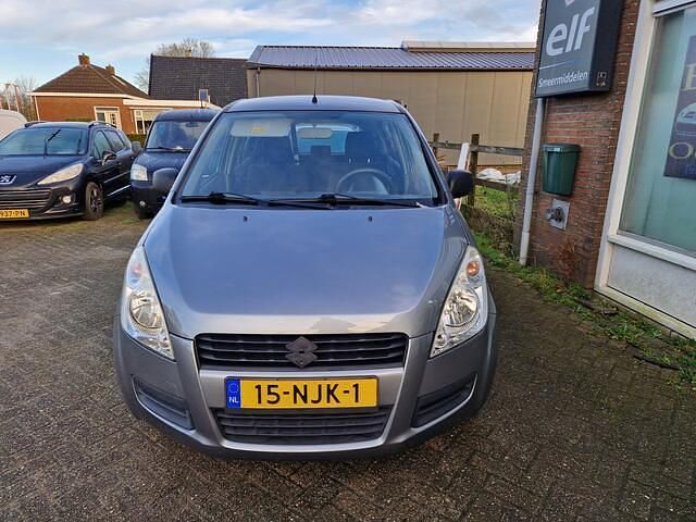 Occasion Suzuki Splash 67 PK (49 kW) 2010 Grijs (metallic) Hatchback