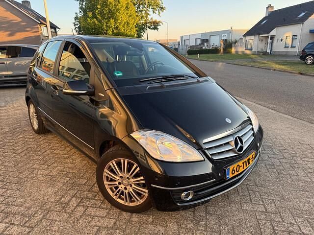 Zwart Gebruikt 2011 Mercedes A180 Avantgarde MPV | € 3.195 (Eerlijke prijs) - Afbeelding 1/4
