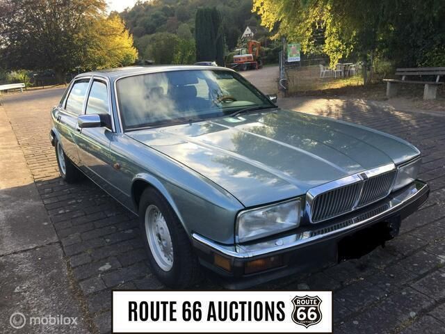 Blauw Gebruikt 1991 Jaguar XJ40 Sovereign Sedan | € 2.000 - Afbeelding 1/4