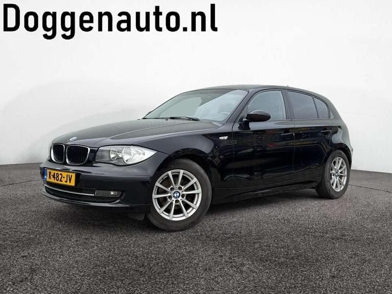 Zwart Gebruikt 2008 BMW 116 Hatchback | € 3.750 (Goede deal) - Afbeelding 1/4