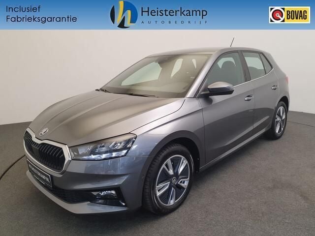 Grijs Gebruikt 2024 Skoda Fabia Business Line Hatchback | € 24.950 (Eerlijke prijs) - Afbeelding 1/4