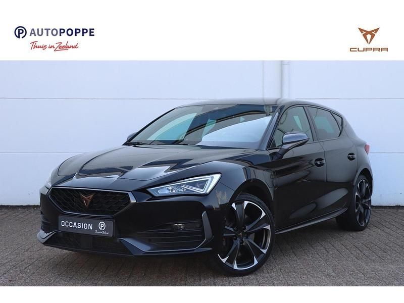 Zwart Gebruikt 2021 Cupra Leon VZ Hatchback | € 24.950 (Eerlijke prijs) - Afbeelding 1/4