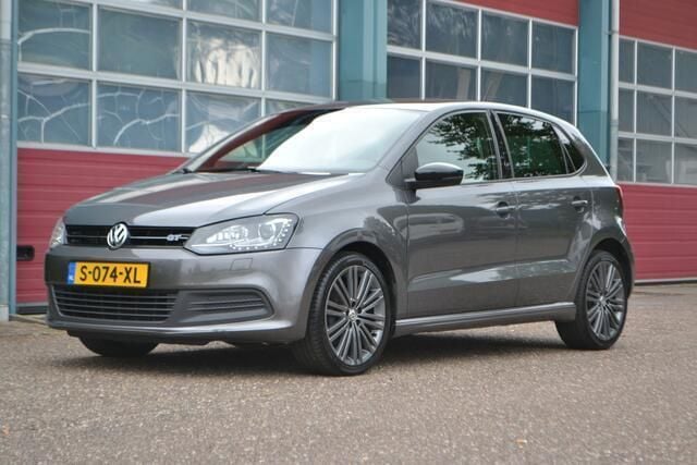 Grijs Gebruikt 2013 VW Polo R-line Edition Hatchback | € 9.995 (Eerlijke prijs) - Afbeelding 1/4
