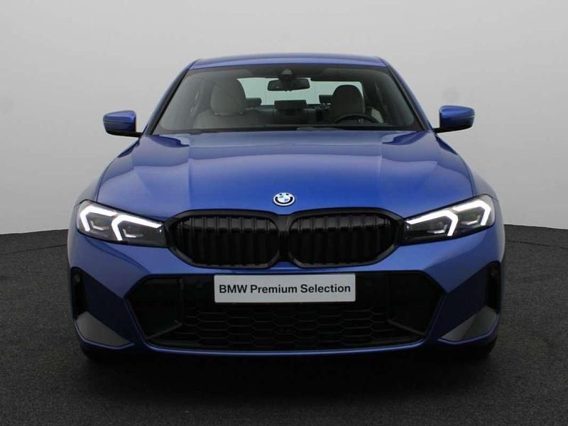 Occasion BMW 330e Comfort Edition 292 PK (214 kW) 2025 Blauw Sedan