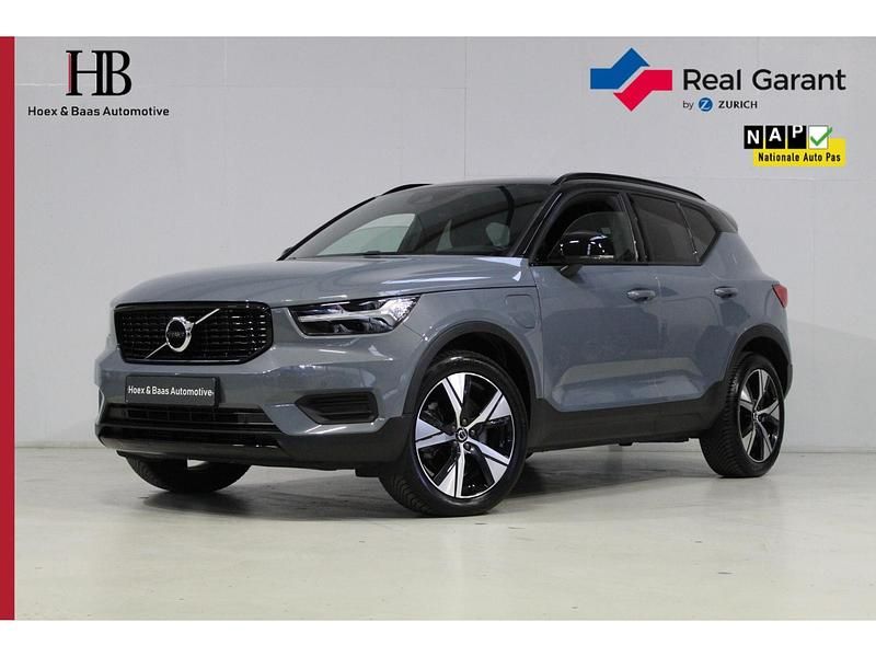 Grijs Gebruikt 2022 Volvo XC40 R-Design SUV | € 31.445 (Eerlijke prijs) - Afbeelding 1/4