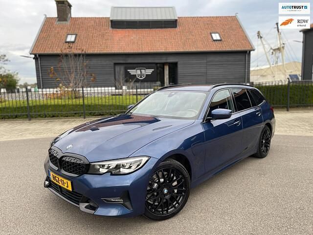 Blauw Gebruikt 2020 BMW 330 Sport Line Stationwagen | € 26.900 (Goede deal) - Afbeelding 1/4