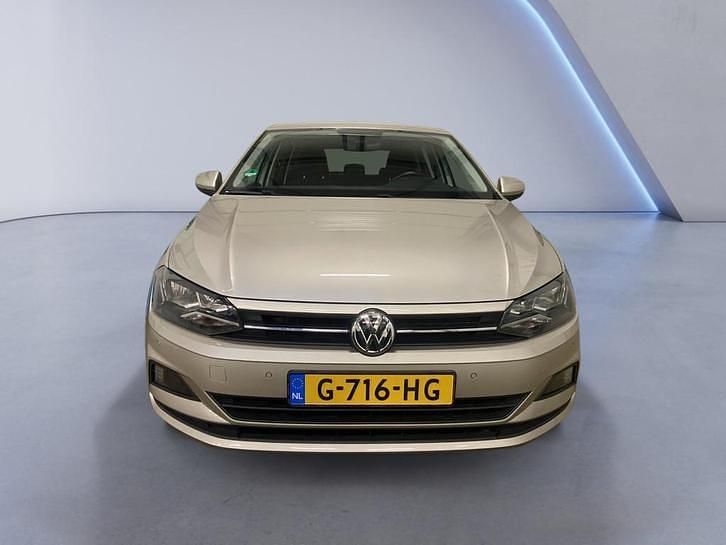 Occasion VW Polo Comfortline 95 PK (69 kW) 2018 Zilver (metallic) Hatchback