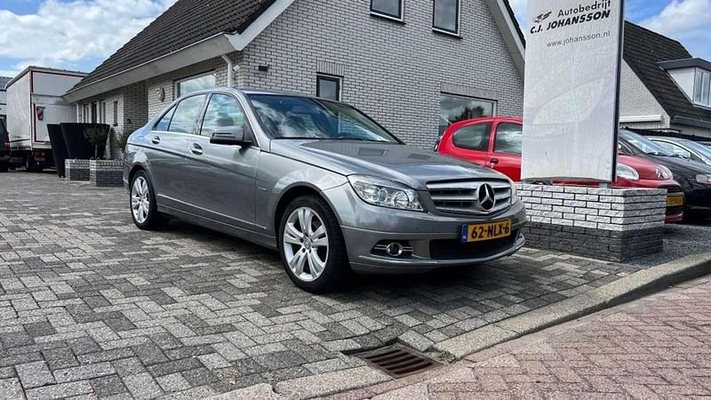 Grijs Gebruikt 2010 Mercedes C180 Avantgarde Sedan | € 7.250 (Eerlijke prijs) - Afbeelding 1/4
