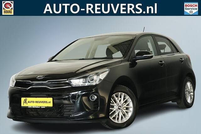 Zwart Gebruikt 2017 Kia Rio Hatchback | € 10.900 (Eerlijke prijs) - Afbeelding 1/4