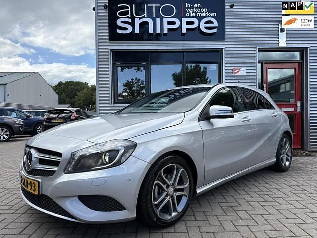 Grijs Gebruikt 2013 Mercedes A180 Edition Hatchback | € 11.450 (Eerlijke prijs) - Afbeelding 1/4
