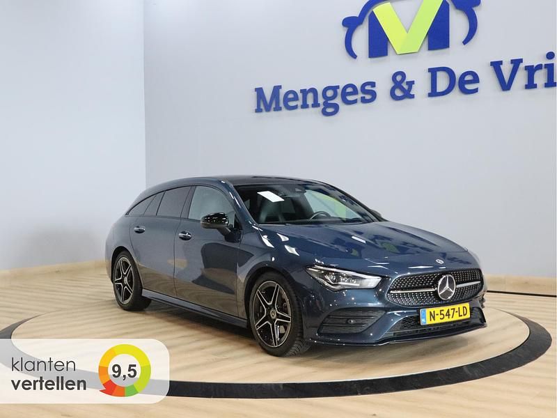 Blauw Occasion 2021 Mercedes CLA180 Shooting Brake Business Stationwagen | € 28.190 (Iets duurder) - Afbeelding 1/3