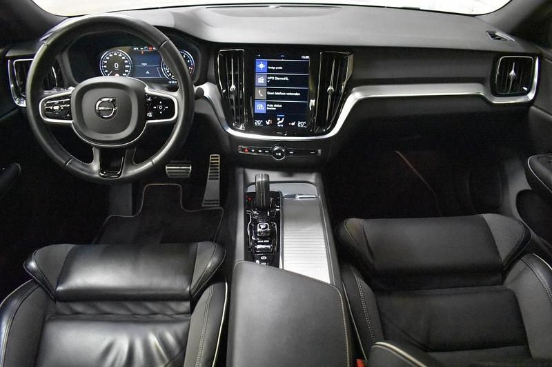 Occasion Volvo S60 R-Design 163 PK (119 kW) 2020 Wit Sedan