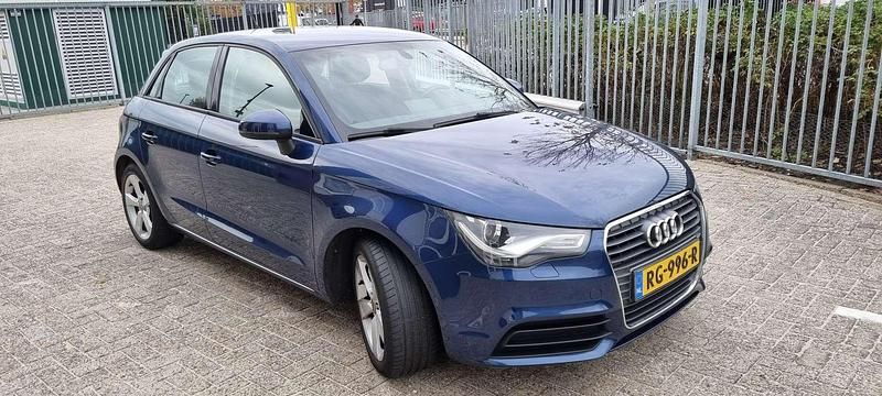 Blauw Gebruikt 2014 Audi A1 Admired Hatchback | € 9.450 (Goede deal) - Afbeelding 1/4