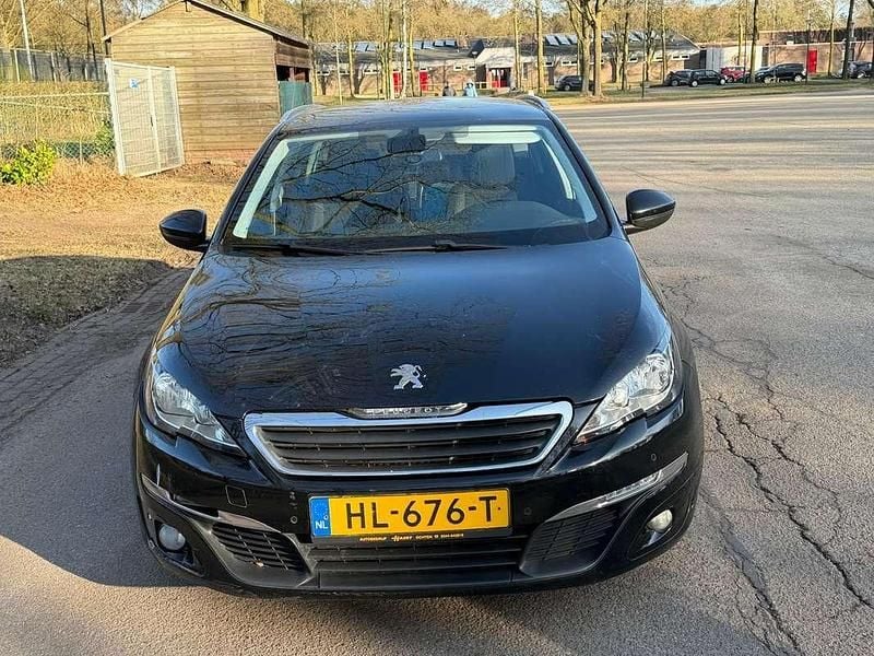 Zwart Occasion 2015 Peugeot 308 MPV | € 3.500 (Eerlijke prijs) - Afbeelding 1/4
