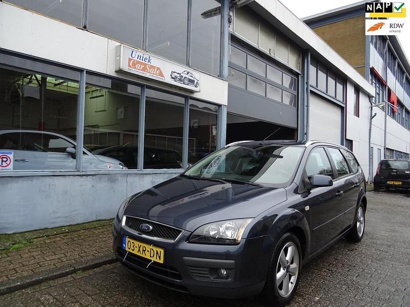 Occasion Ford Focus Ambiente 125 PK (91 kW) 2007 Grijs Stationwagen